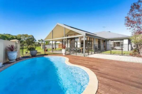 Lodge Studio Golf Course Views with Private Pool, Dunsborough